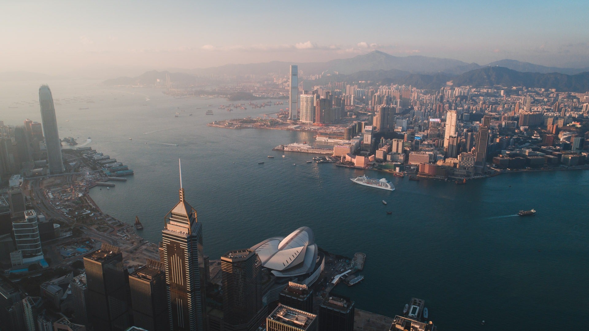 How to spend 24 hours in Hong Kong - Pat Kay Away
