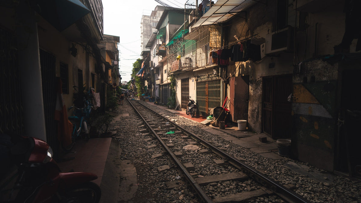 The Hanoi street train - Pat Kay Away